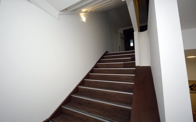 24 Guesthouse Sinchon Avenue