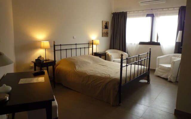 Badalodge Hotel & Restaurant