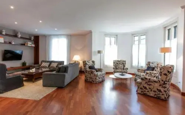 Serennia Apartamentos Ramblas - Plaça Catalunya