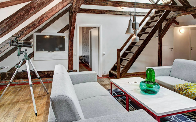 4 Arts Apartments by Adrez Living