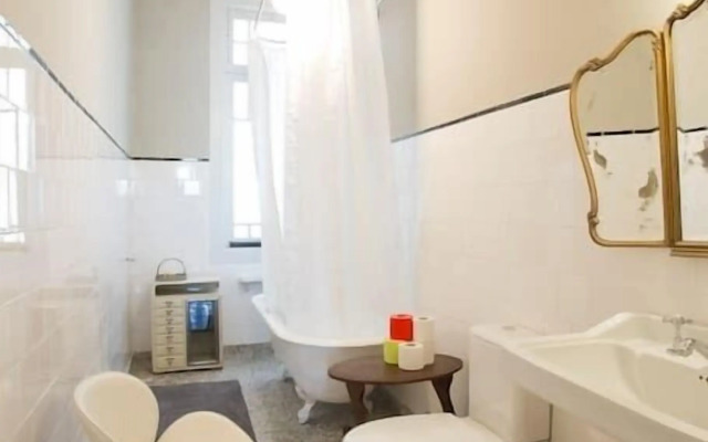 14 Esquadra  Cais das Pedras Guest House