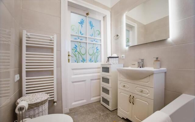 Wonderful 2 bedroom Central Apartment