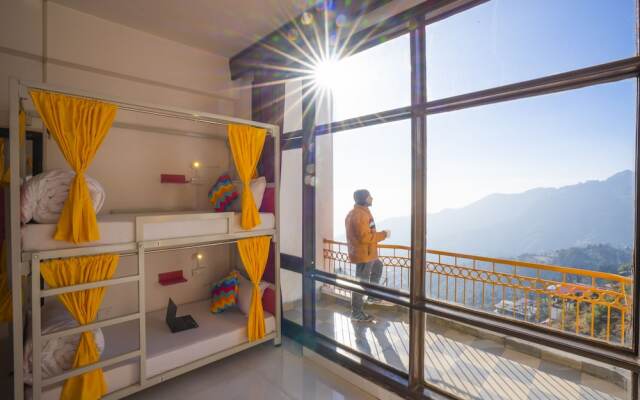 goSTOPS Mussoorie Picture Palace - Hostel