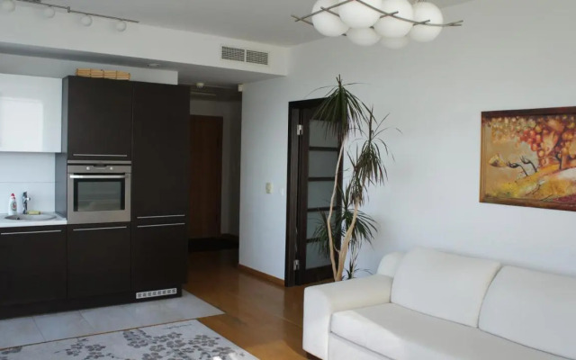25-Th Floor Sea View Apartment