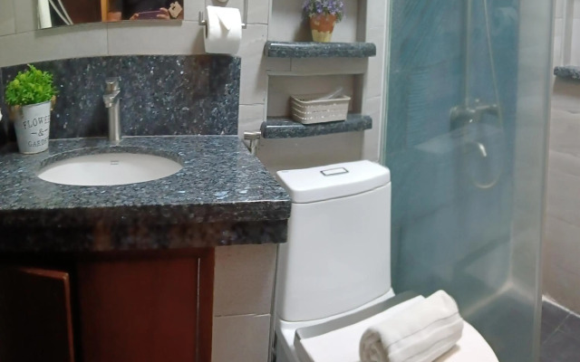 Jo Carter's Hotel and Suites Angeles City