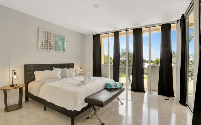 Deerfield Condo Suites by Opus