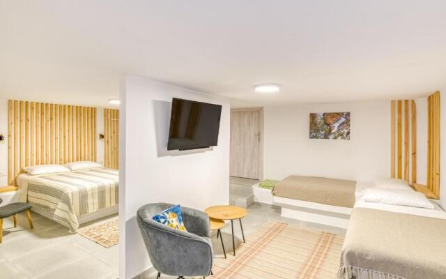 Magic 5 bdrm Villa With Swimming pool in Paros