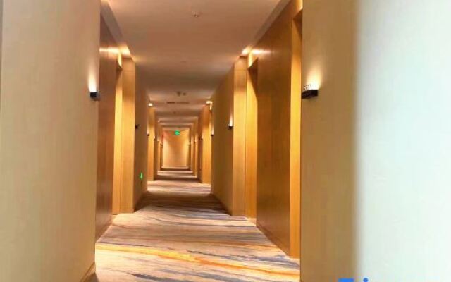 Pebble Hotel (Shanghai Jiading North Subway Station)