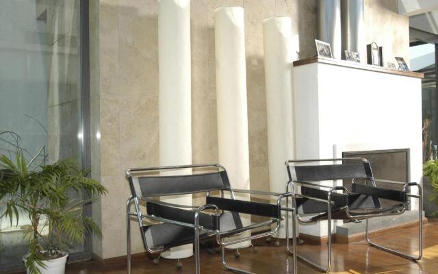 Camberland Resort & Suites Pilar