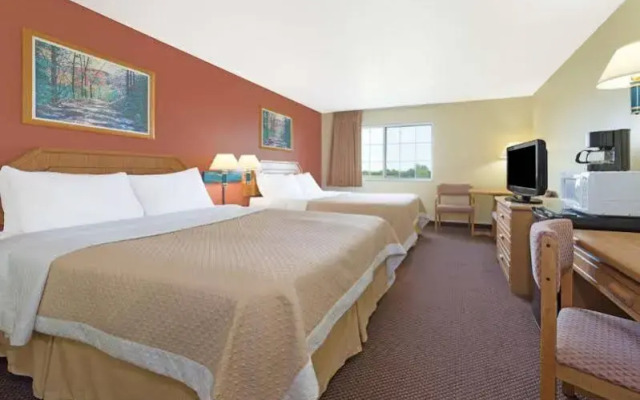 Cameron Days Inn