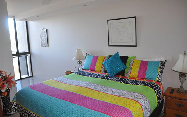 Huntington Apt 3