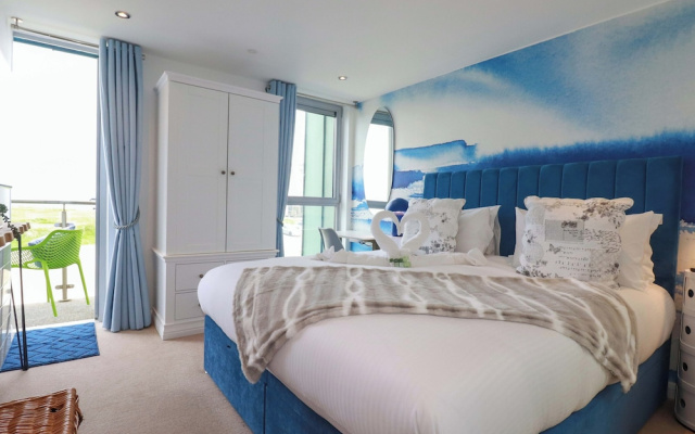 Penthouse @46zinc - Headland View