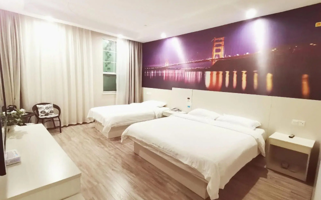 Super 8 Hotel (Linquan East Road, Guangde Road)