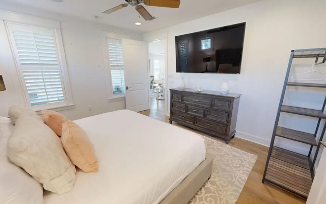 Seaside Serenity 5 Bedroom Home