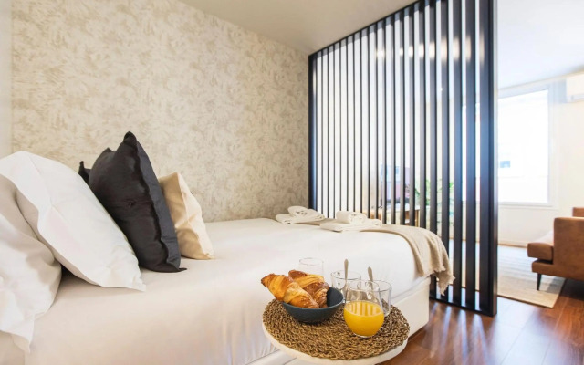 Bombarda Apartments by LovelyStay