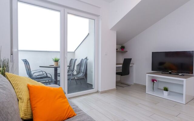 Apartments Adria