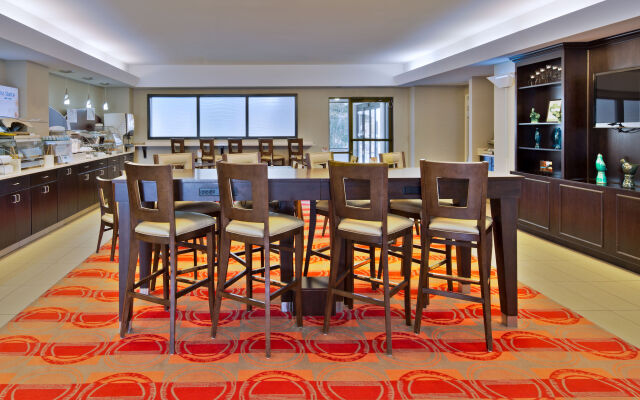 Holiday Inn Express Harrisburg I-81 – Hershey by IHG