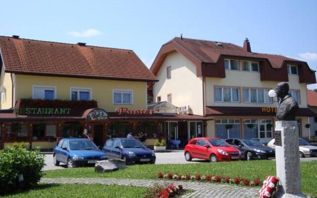 Hotel Puntar