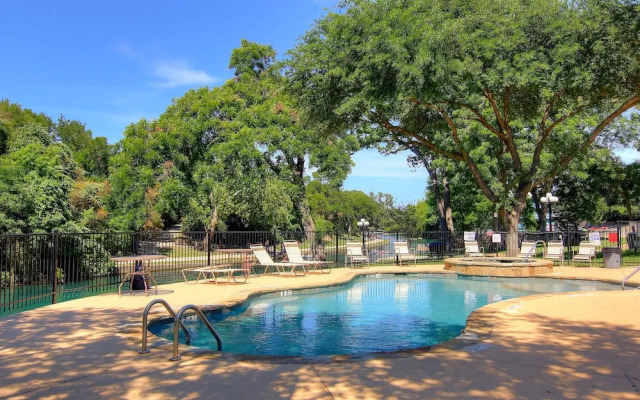 River Run Condominiums 203