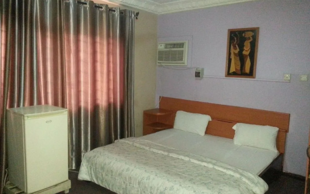 Global Summer Hotel