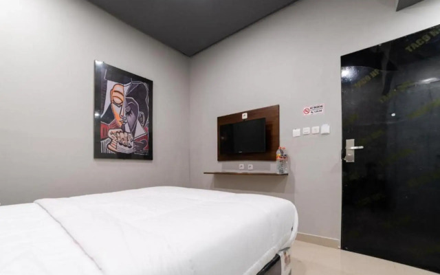 Glamour Hotel and Spa