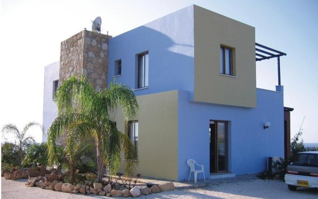 Nice Home in Pegia-paphos With Wifi and 4 Bedrooms