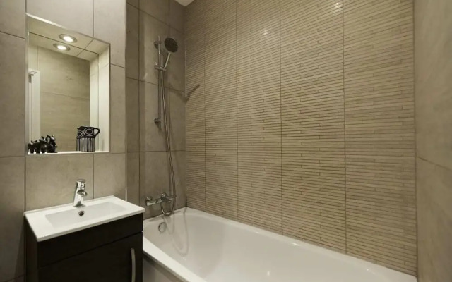 The Harlesden Escape - Spacious 3bdr Flat With Balcony