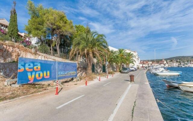 Apartments Mari-30m from the sea