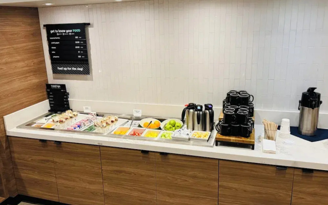 Candlewood Suites Burlington Conference Centre by IHG