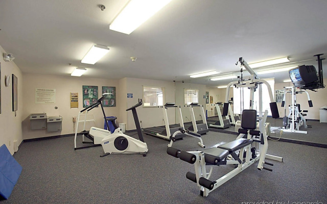 Sonesta Simply Suites  St Louis Earth City