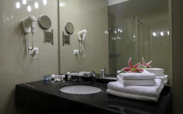 Golden Time Hotel