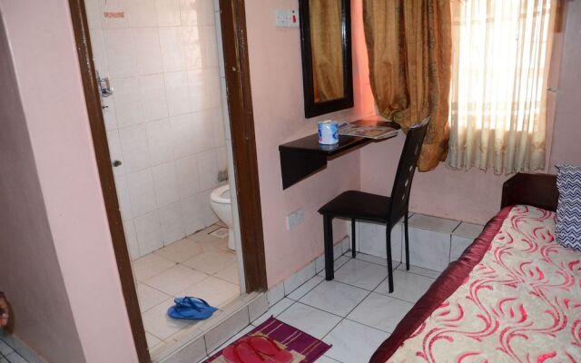 Chomba Hotel