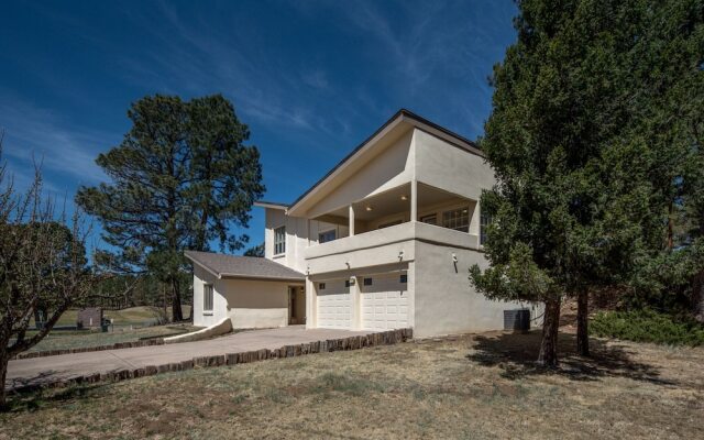 101 Williams - Three Bedroom Cabin