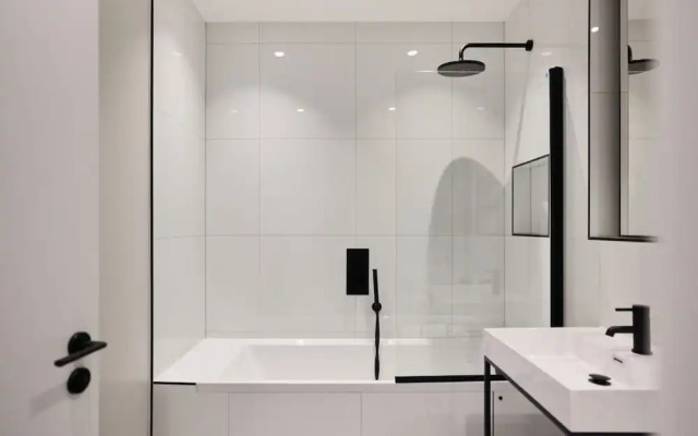 The Brondesbury Place - Bright 2bdr Flat With Balcony Parking