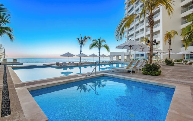 Panoramic Hot Tub Oceanview Penthouse