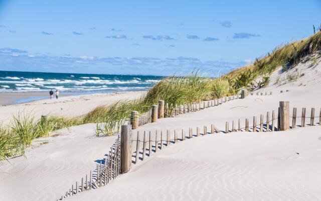 11emerap 4 Bedroom Home