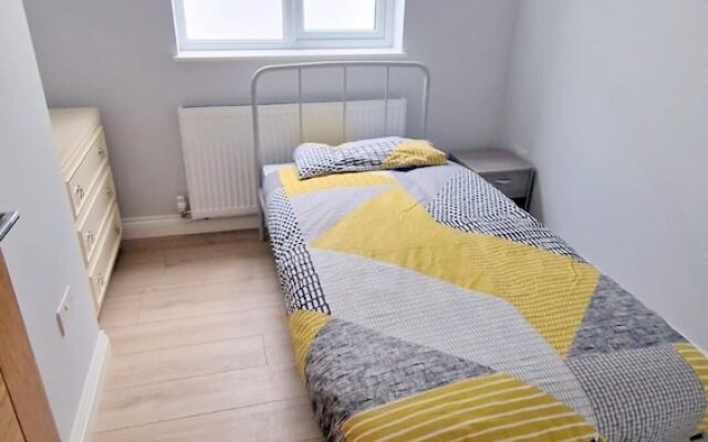 2-bedroom House in South London - Sutton