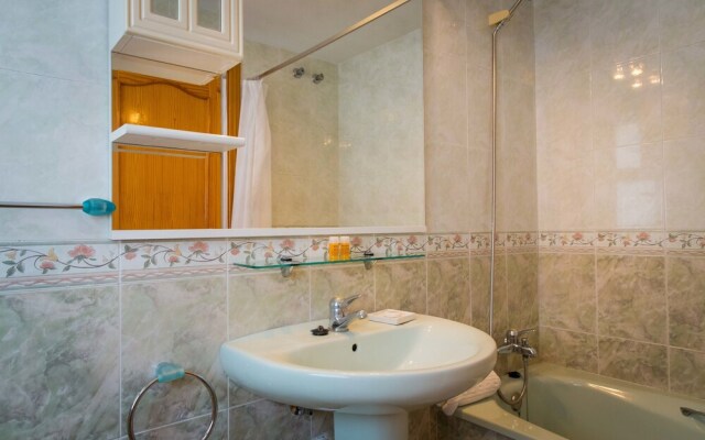 Holidays2Fuengirola Los Boliches pool