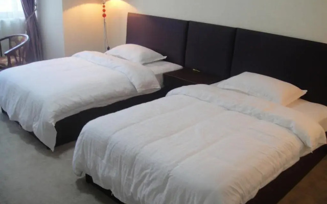 Kaikelai Hotel