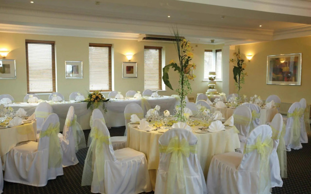 Holiday Inn Manchester - Oldham by IHG