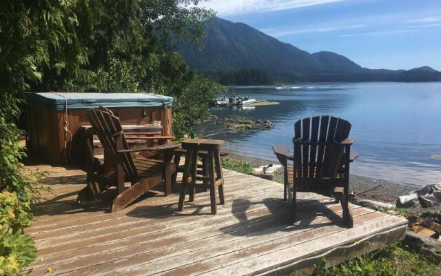 Tofino Stormbay Guest House