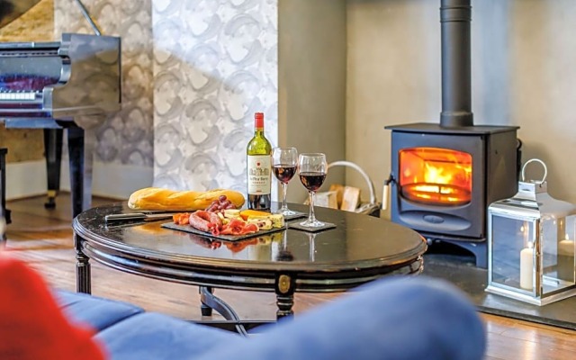 Pendennis Lodge