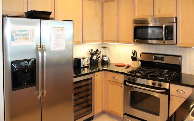 Whar305x 2 Bedroom Condo