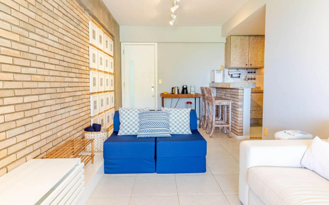 RV01 Excelente Quarto e Sala Pé na Areia