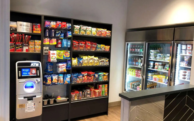 Best Western Royal Plaza Hotel & Trade Center