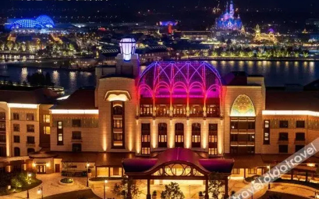 Shanghai Disneyland Hotel 
