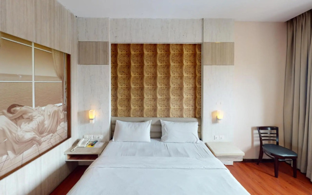 The Golden Bay Hotel Batam