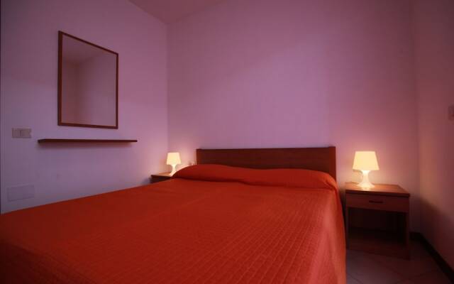 Beautiful Villa With Private Garden and Porch