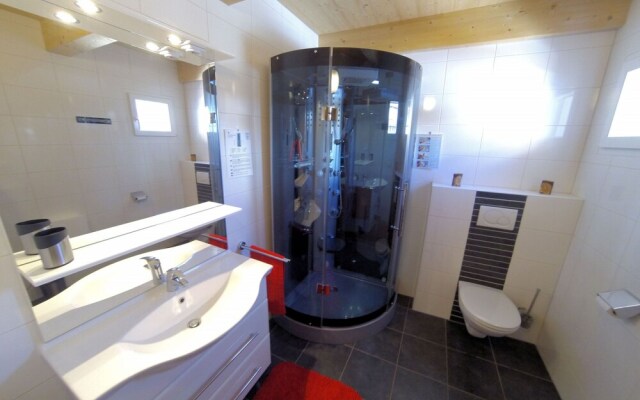 Tauernchaletxl Pro Sprudelb au en Sauna Hohentauern