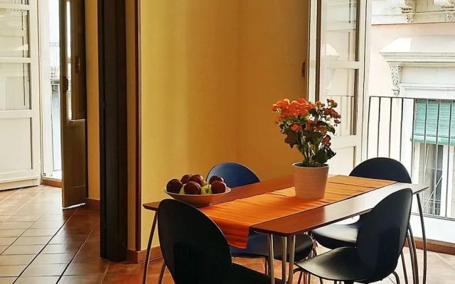 Politi Aparthotel